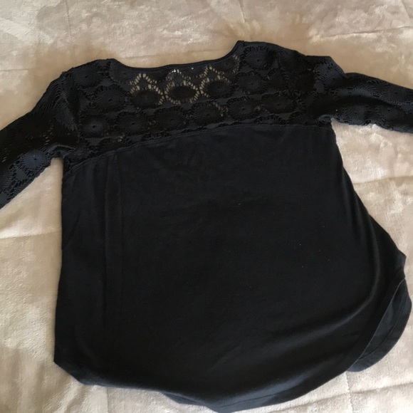 Hollister top - Picture 2 of 3